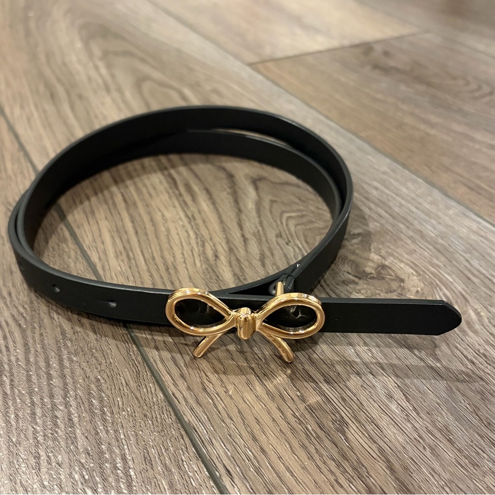 NWOT Women's Bow Buckle Belt - A New Day™ Black M: Skinny, Solid - Picture 2 of 3